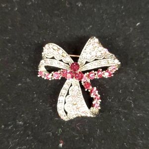 🔸️5/$25🔸️Vintage Brooch